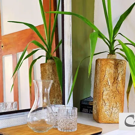 Crossroads Guestrooms Gordons Bay Exterior photo