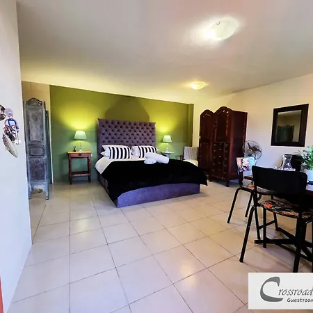 Crossroads Guestrooms Gordons Bay Exterior photo